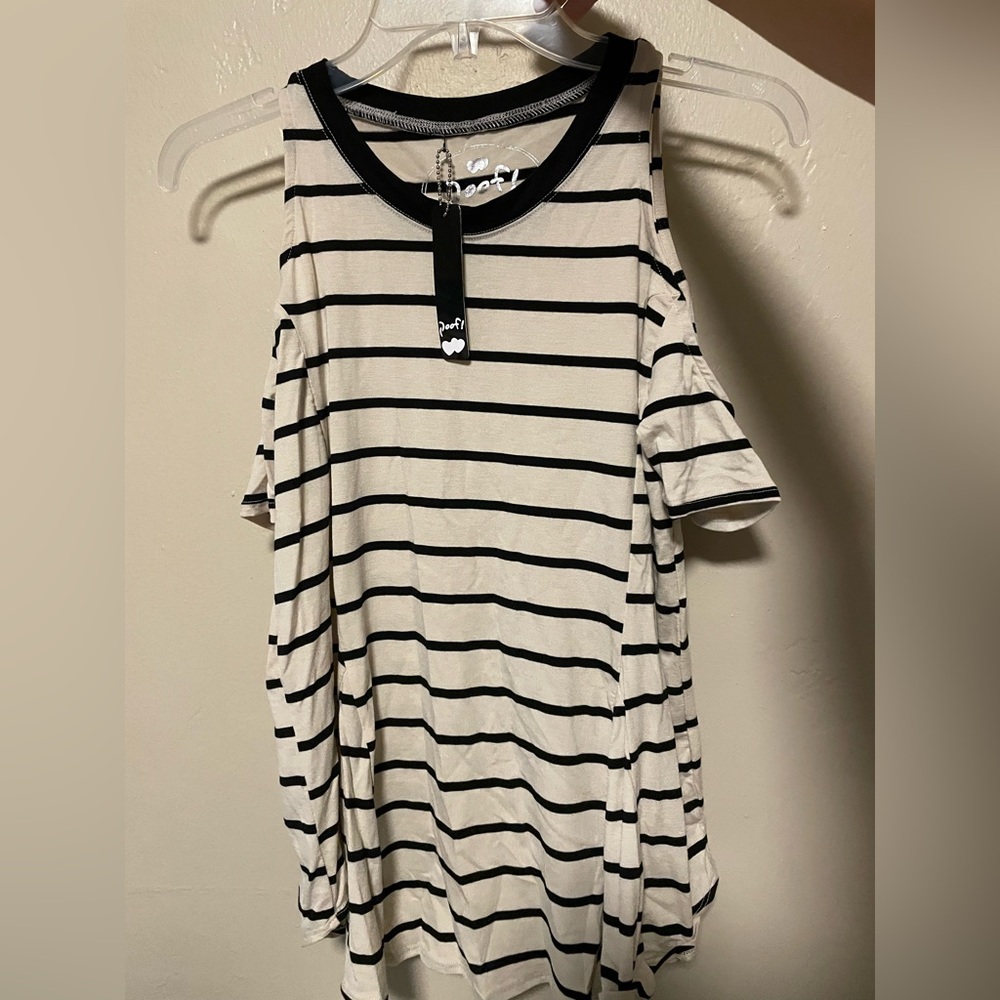 Cut-out Sleeve Maternity Shirt